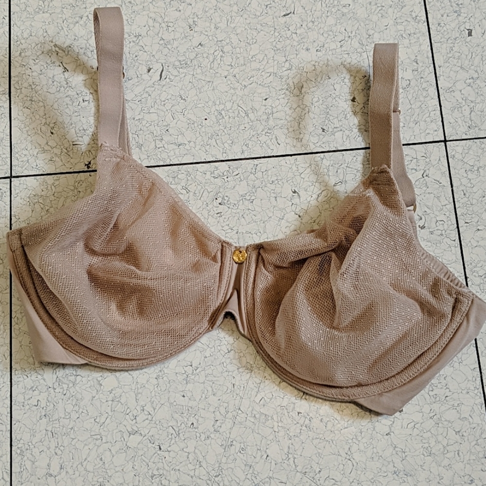 LAST CALL! NWOT 30D Natori bra